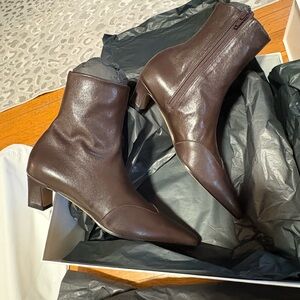 KHAITE Nevada Stretch Low Boot